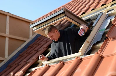Pose de fenêtres de toit Velux à la Charme